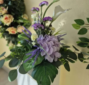 Fleures artificiel violet et blanche
